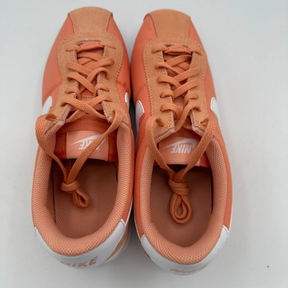 Nike classic low